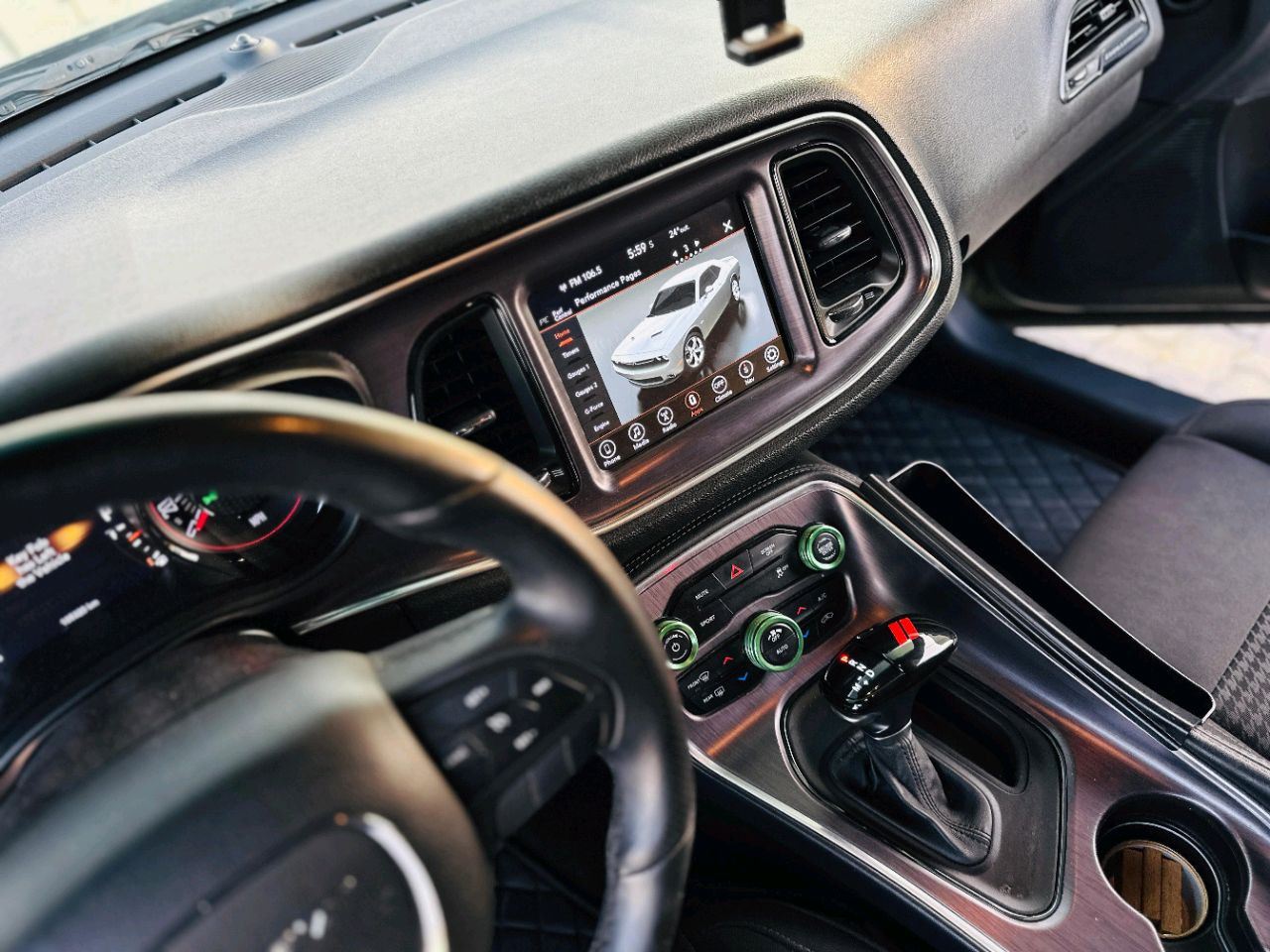 Dodge Challenger - Image 11