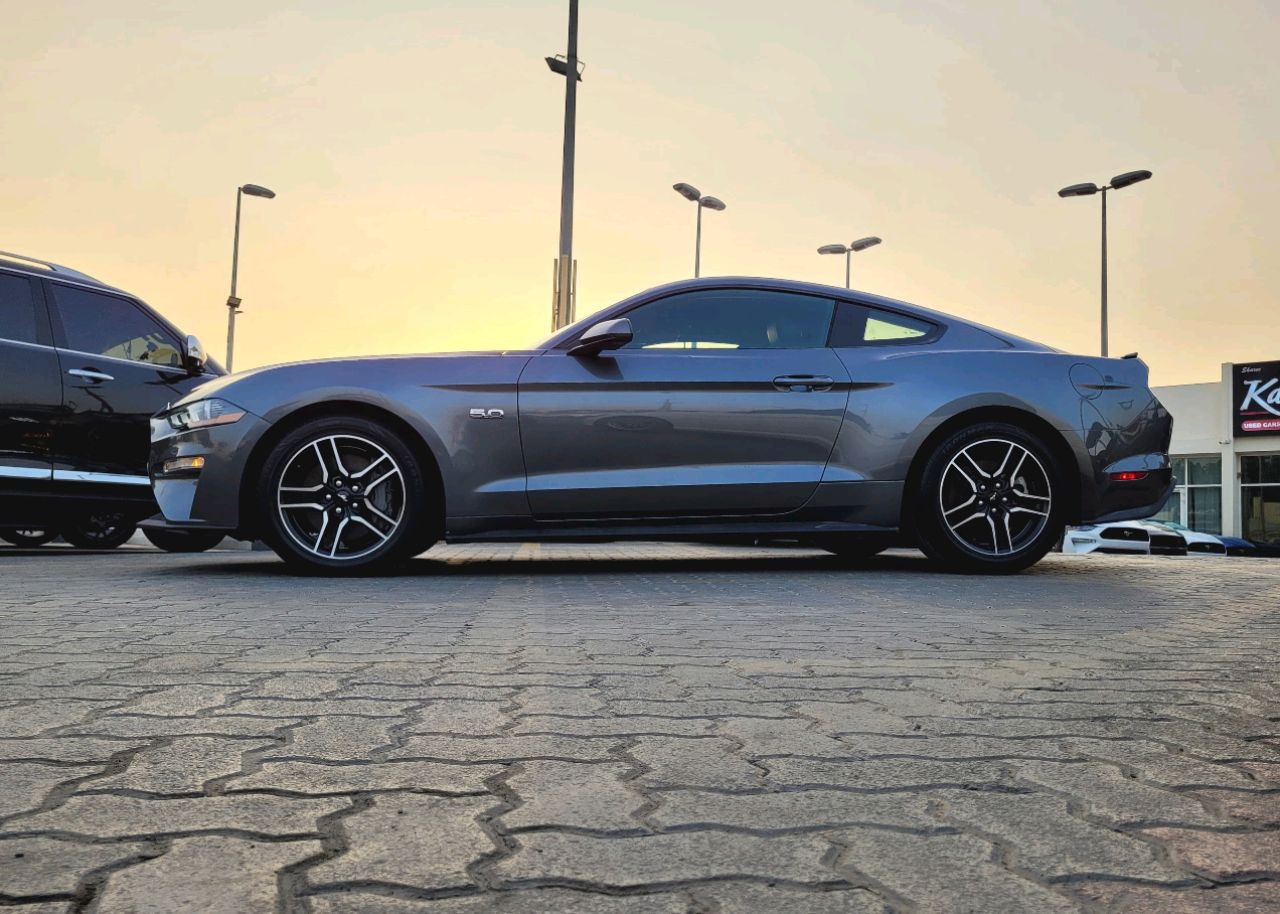 Ford Mustang - Image 4