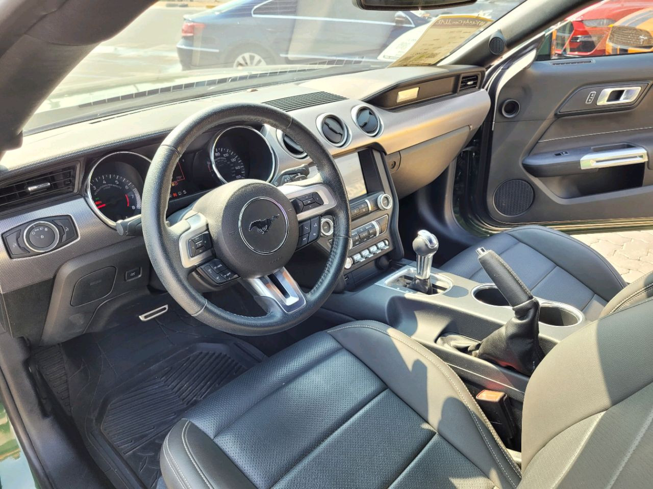 Ford Mustang - Image 9