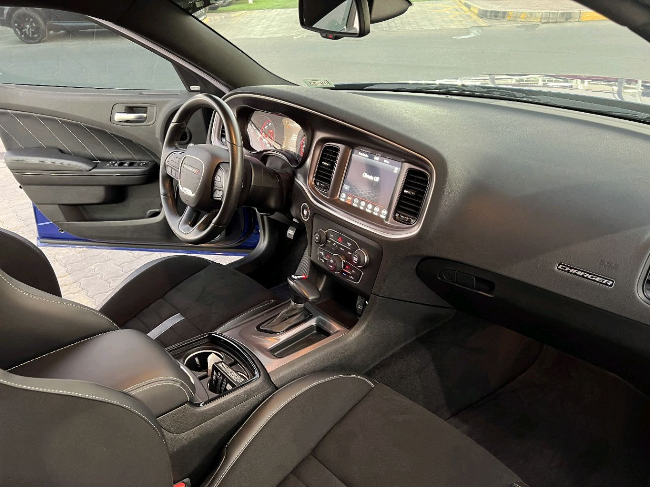 Dodge Charger - Image 8