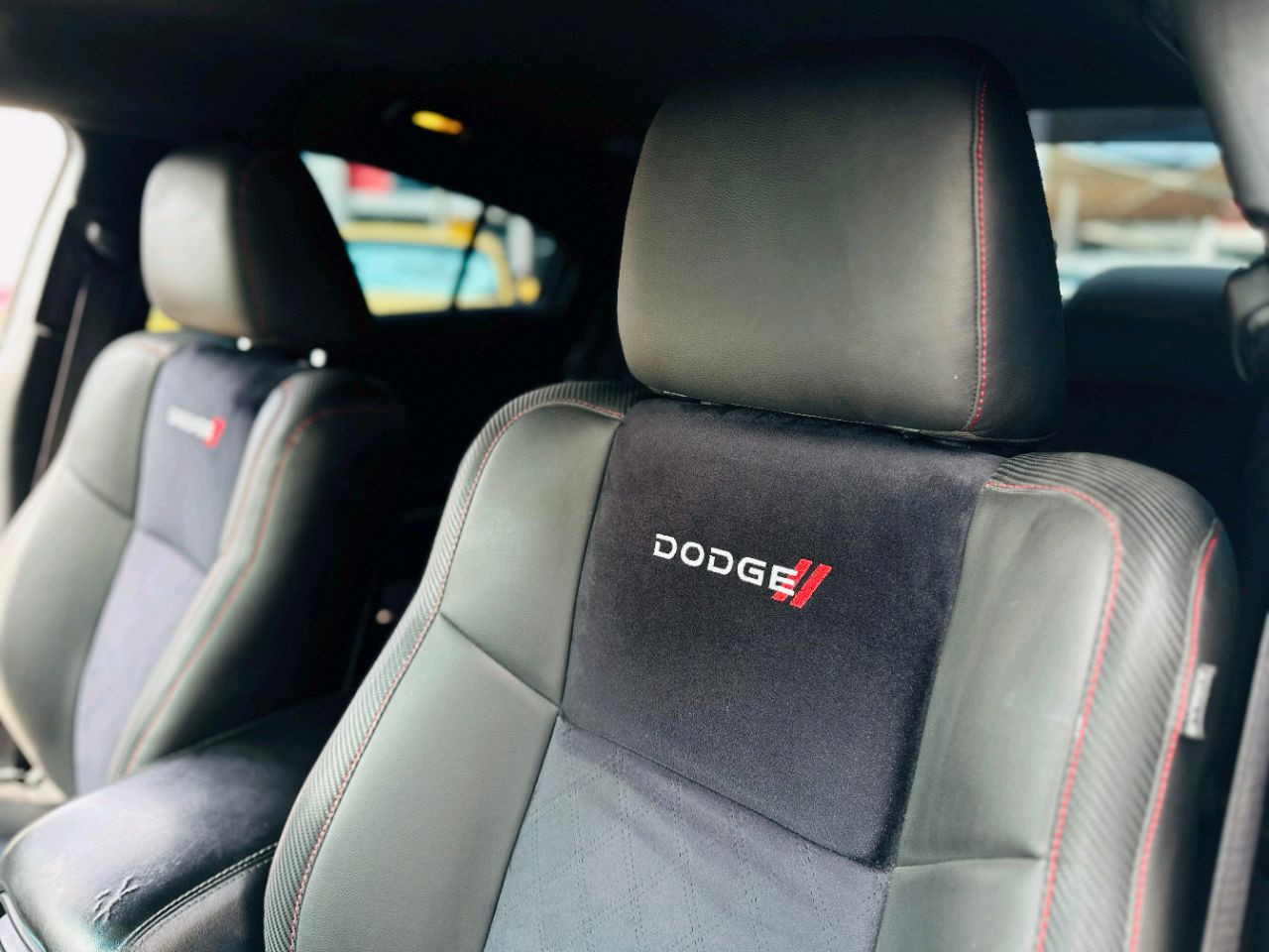 Dodge Charger - Image 12