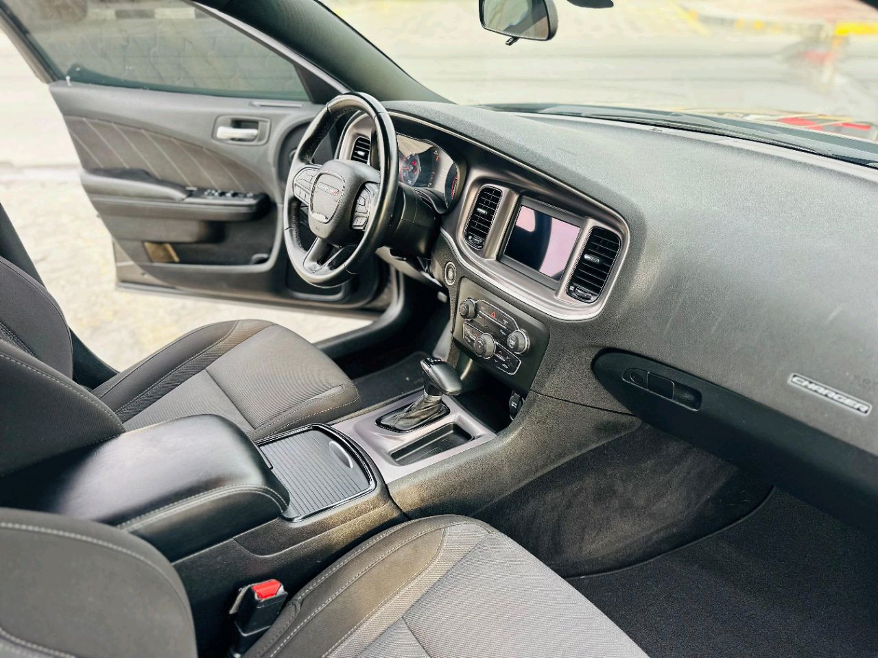 Dodge Charger - Image 10