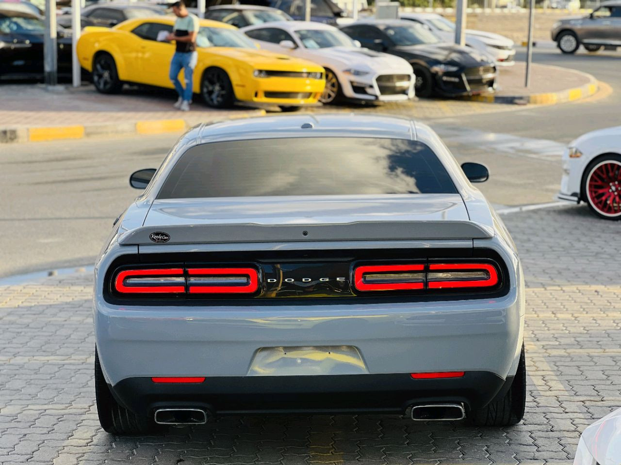 Dodge Challenger - Image 11