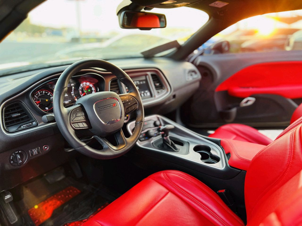 Dodge Challenger - Image 9