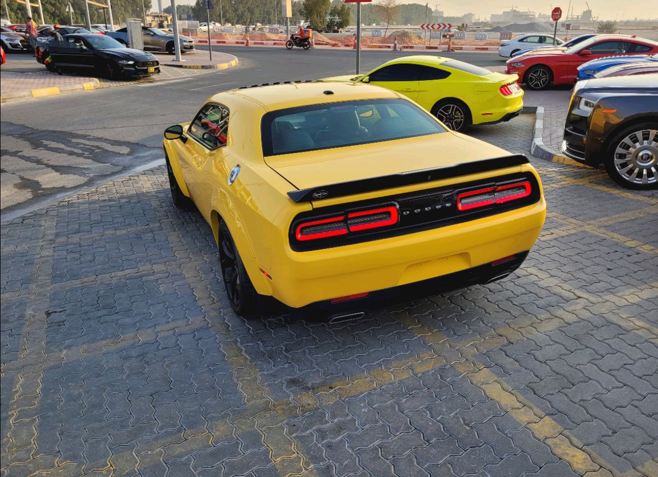 Dodge Challenger - Image 4