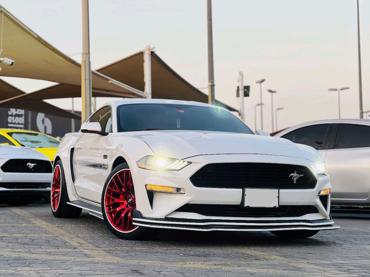 Ford Mustang - Image 4