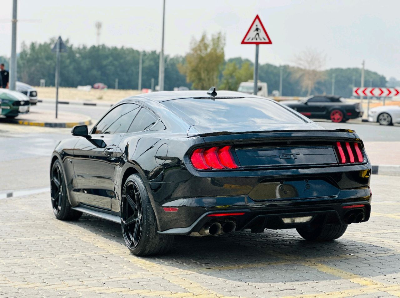 Ford Mustang - Image 9