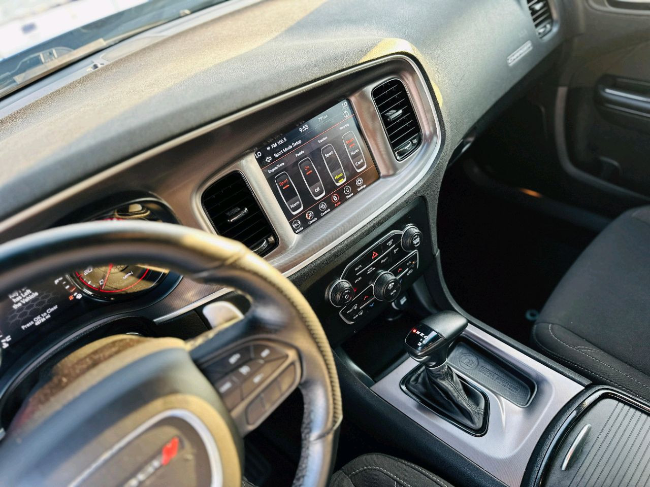 Dodge Charger - Image 4