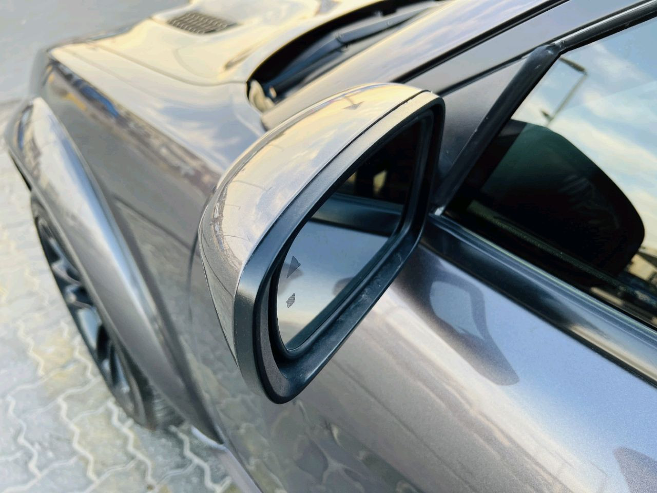 Dodge Charger - Image 9