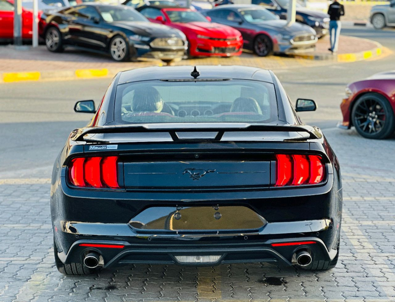 Ford Mustang - Image 8