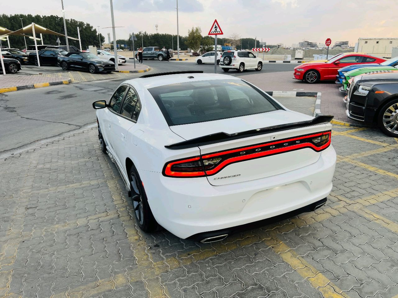 Dodge Charger - Image 7
