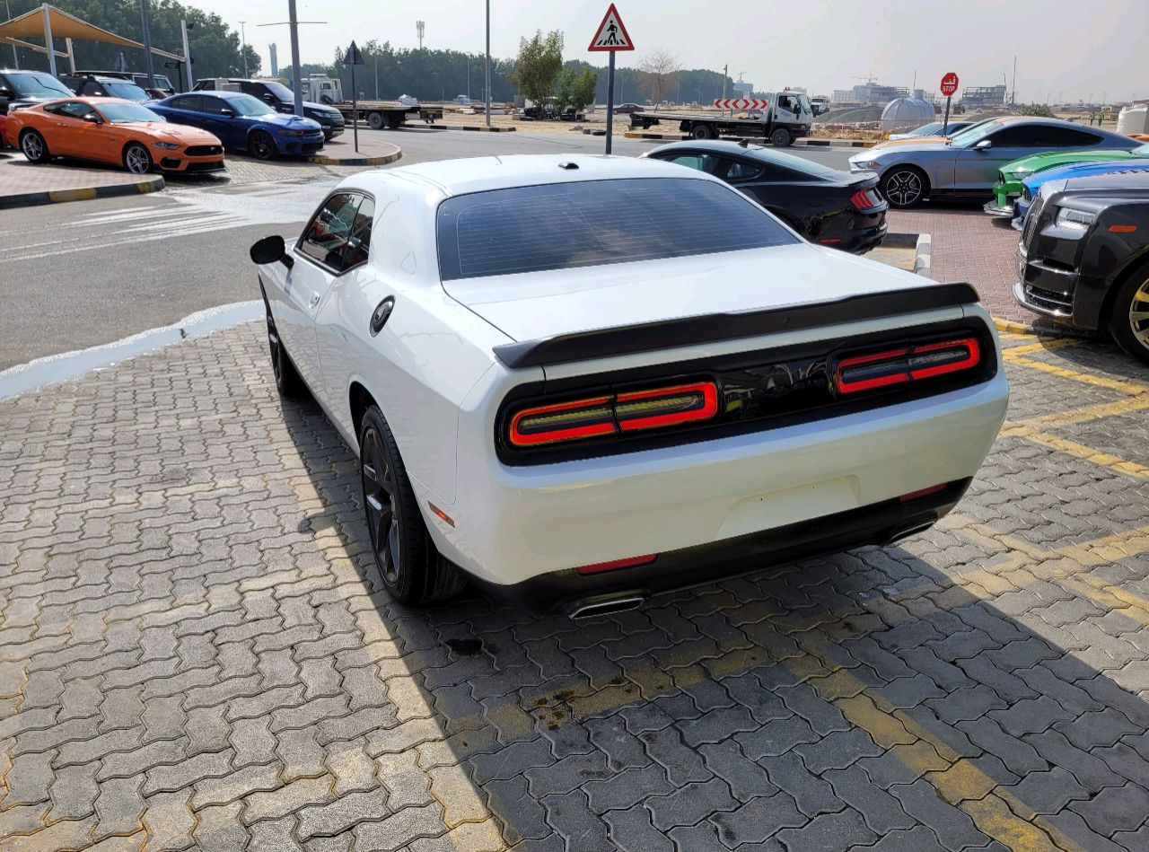 Dodge Challenger - Image 6