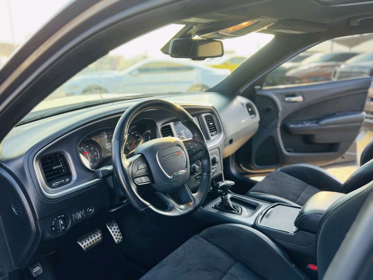 Dodge Charger - Image 11