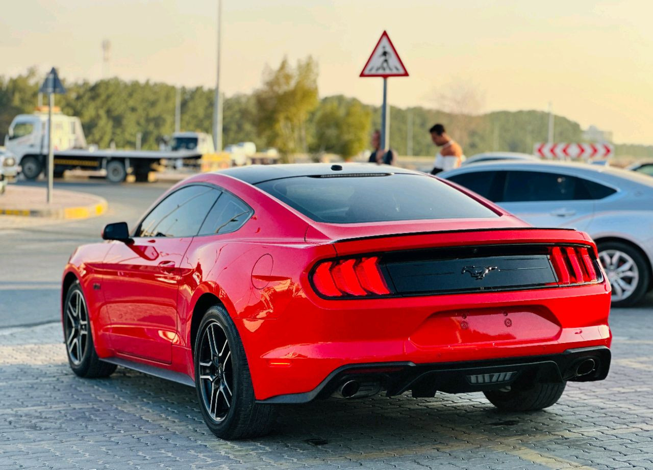 Ford Mustang - Image 8