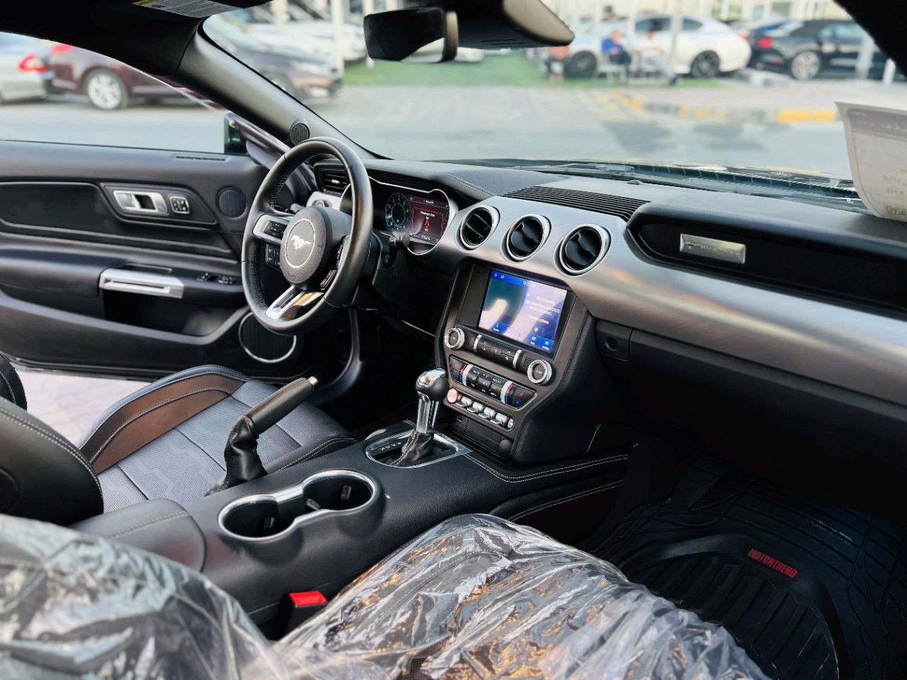 Ford Mustang - Image 12