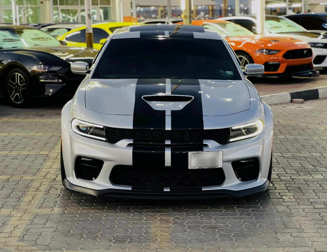 Dodge Charger - Image 11