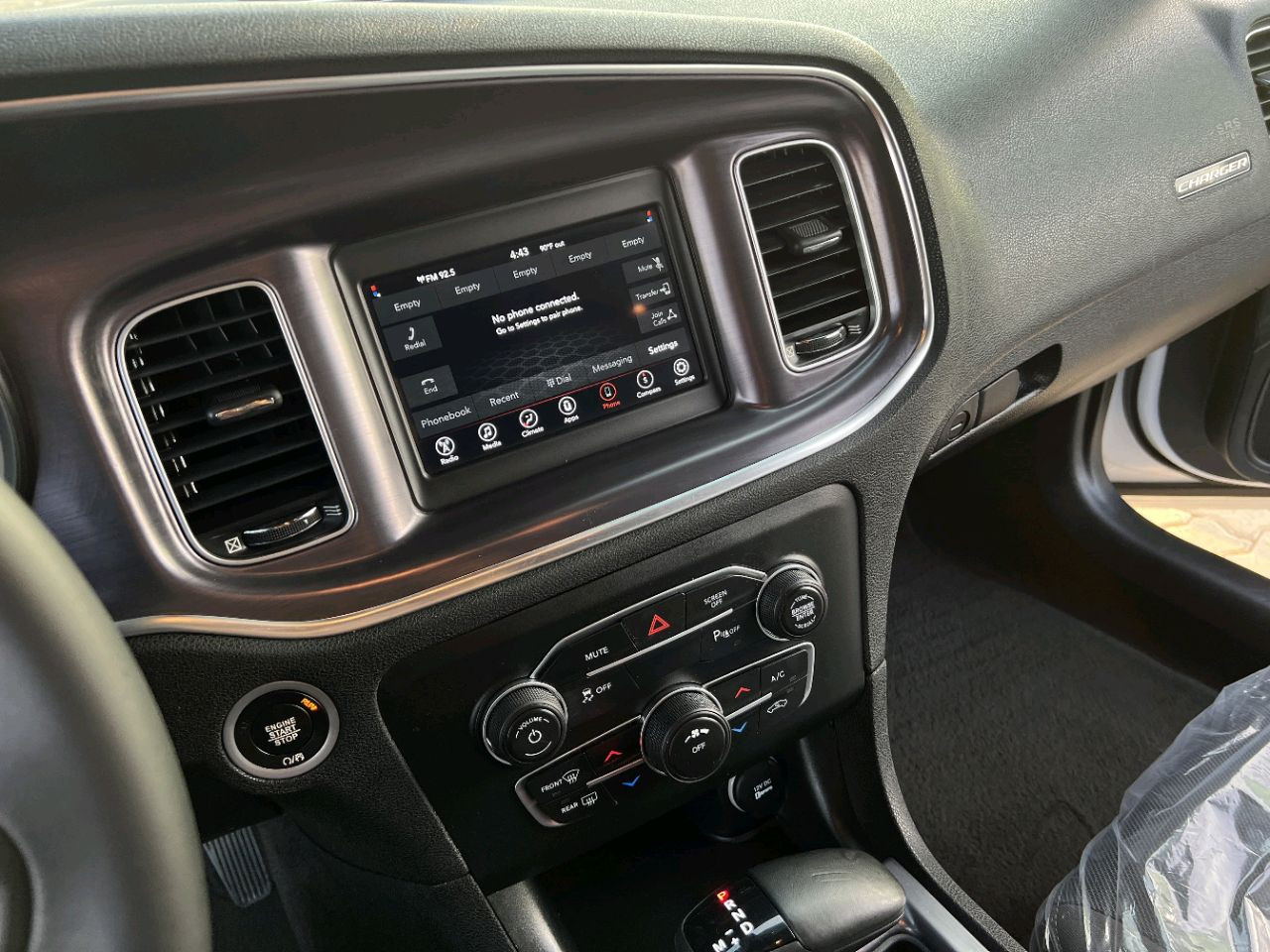 Dodge Charger - Image 11