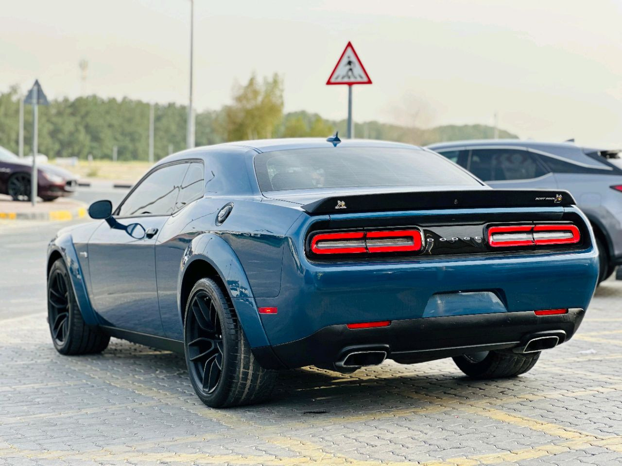 Dodge Challenger - Image 8