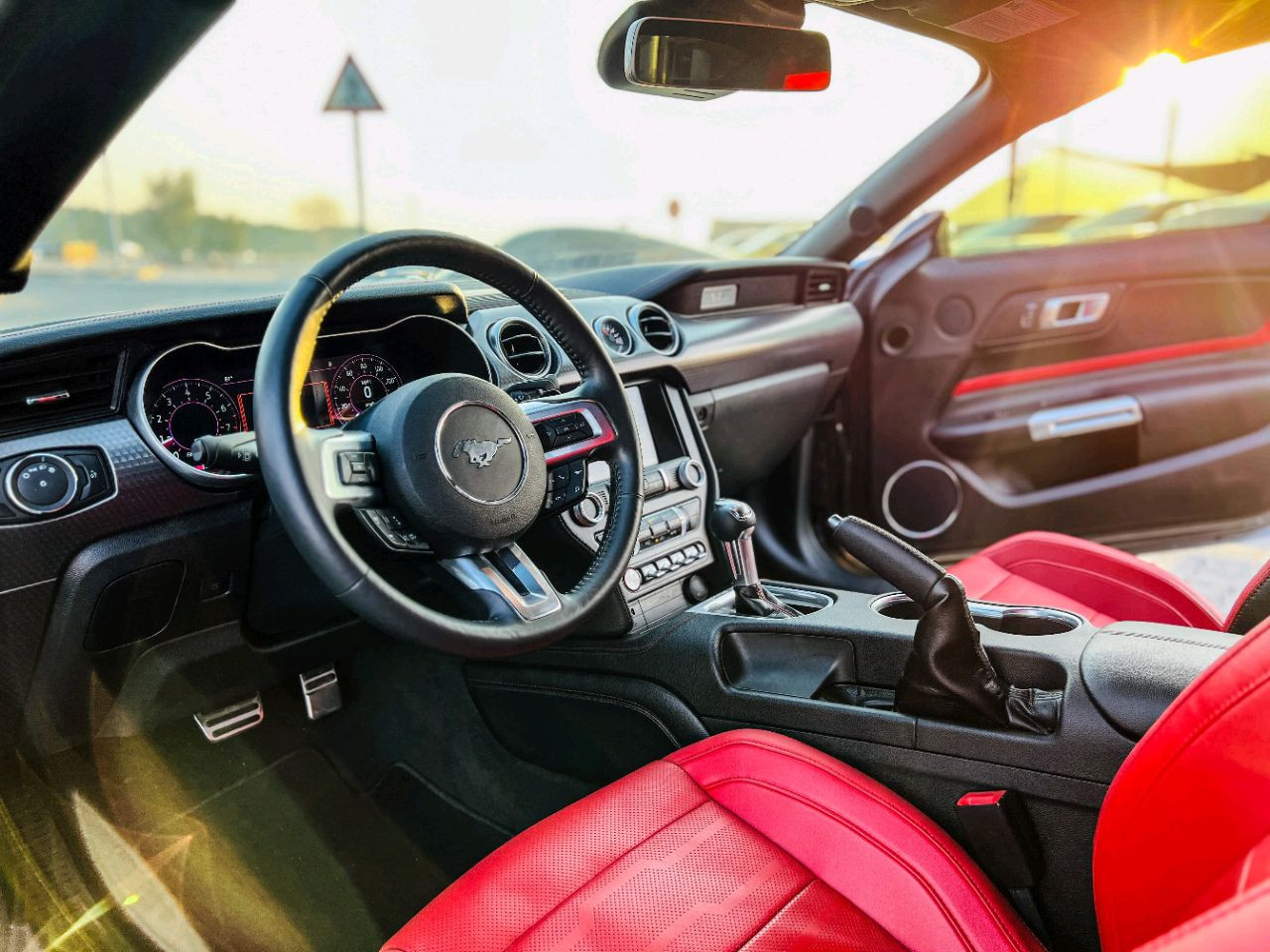 Ford Mustang - Image 9
