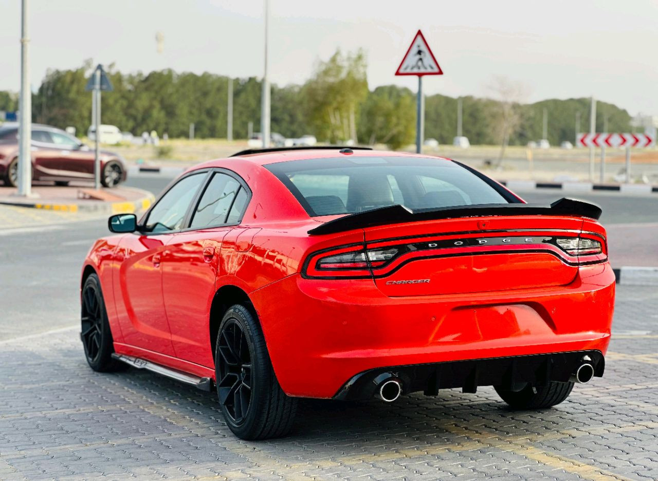 Dodge Charger - Image 8