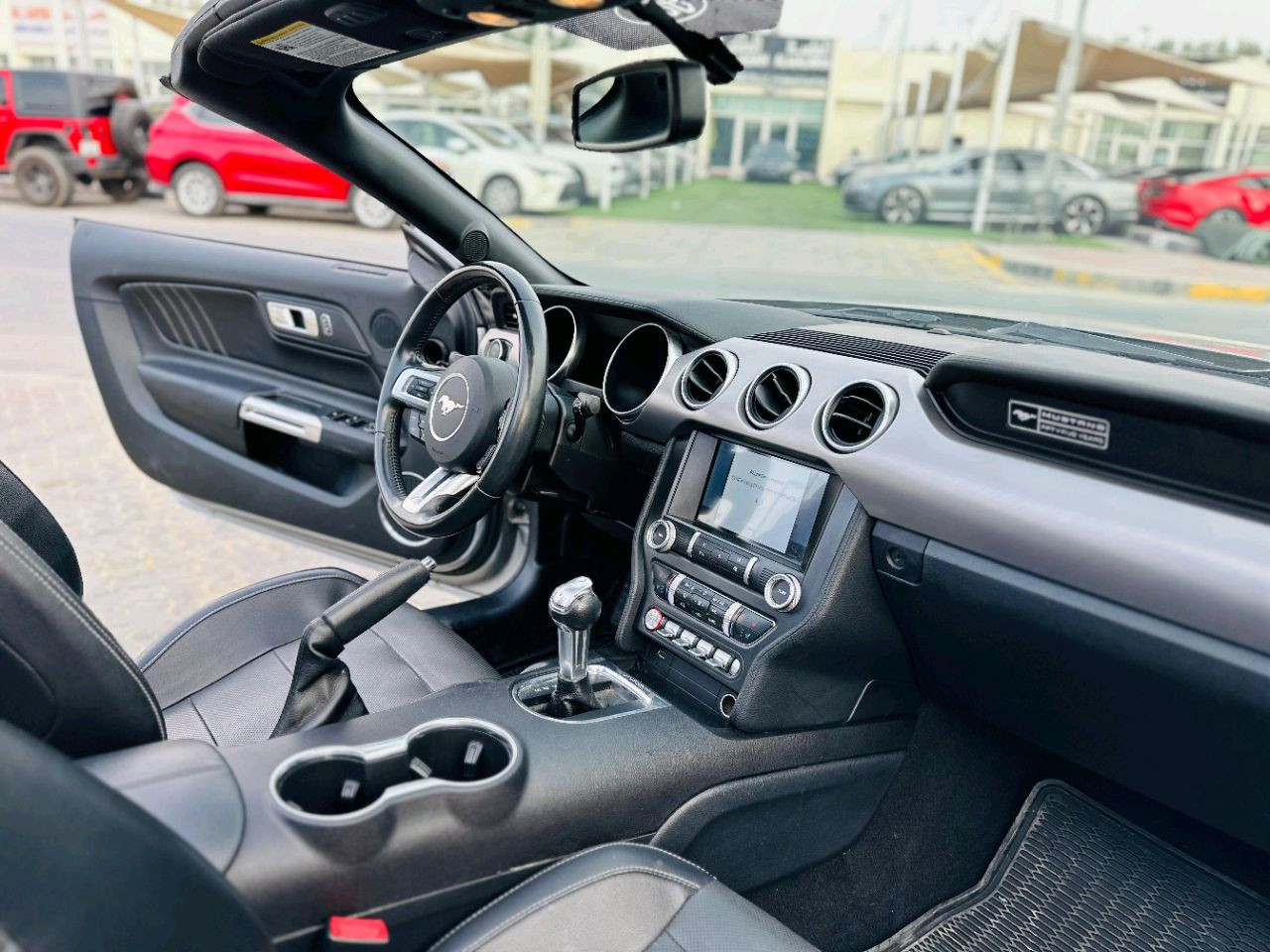 Ford Mustang - Image 10