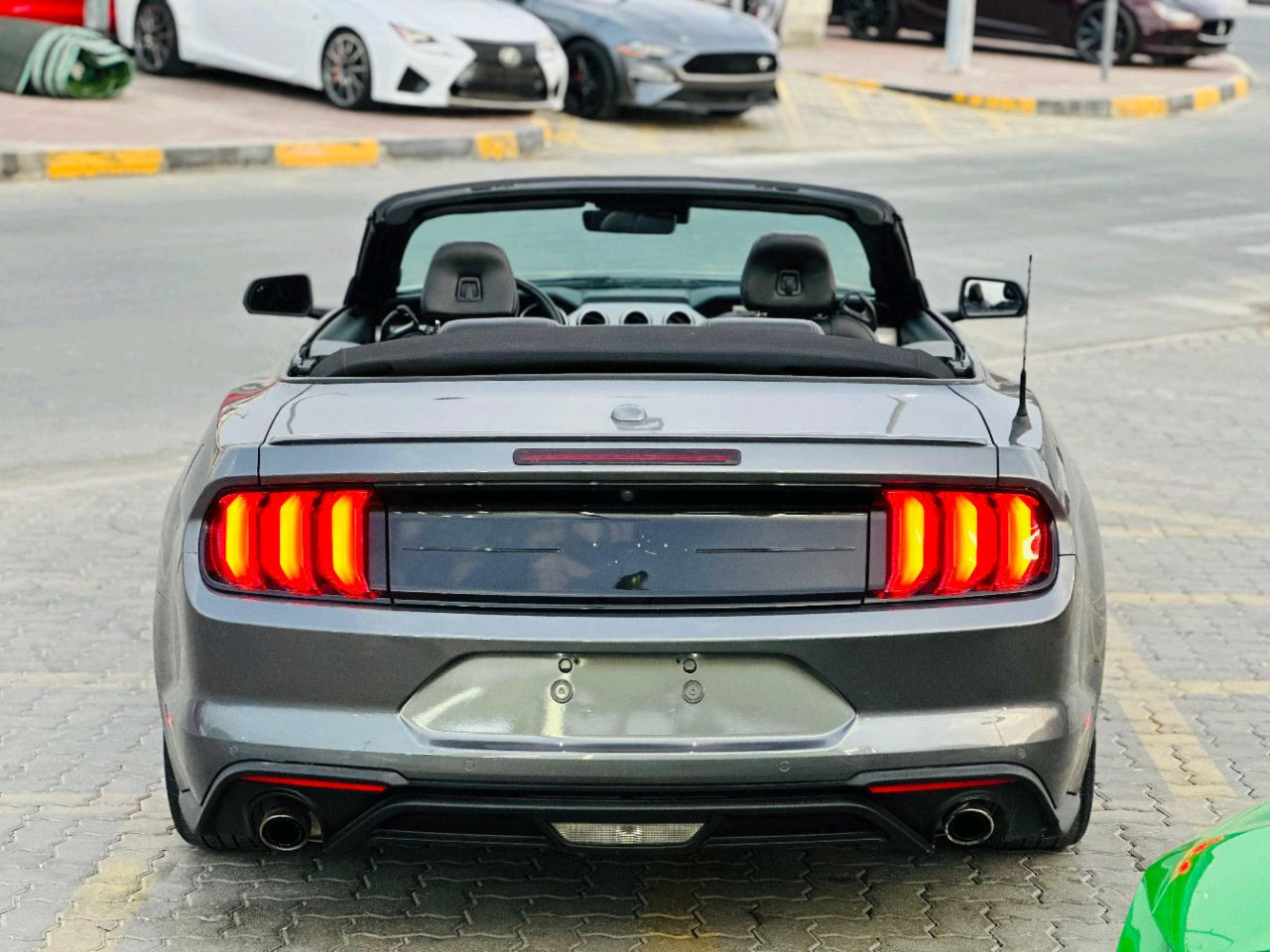 Ford Mustang - Image 8
