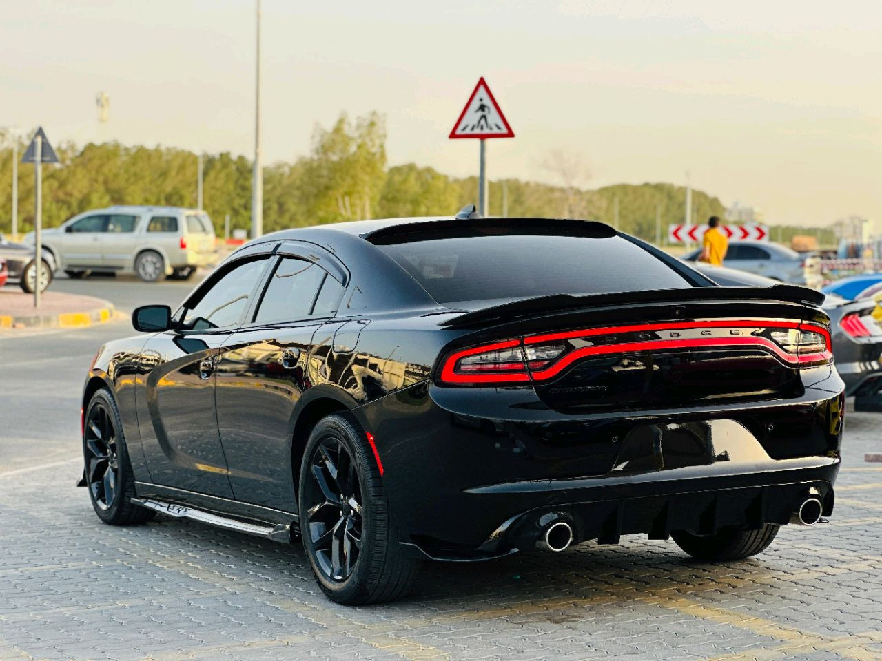 Dodge Charger - Image 8