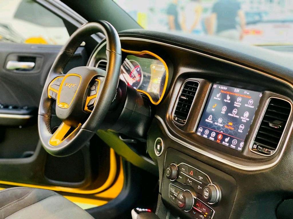 Dodge Charger - Image 5