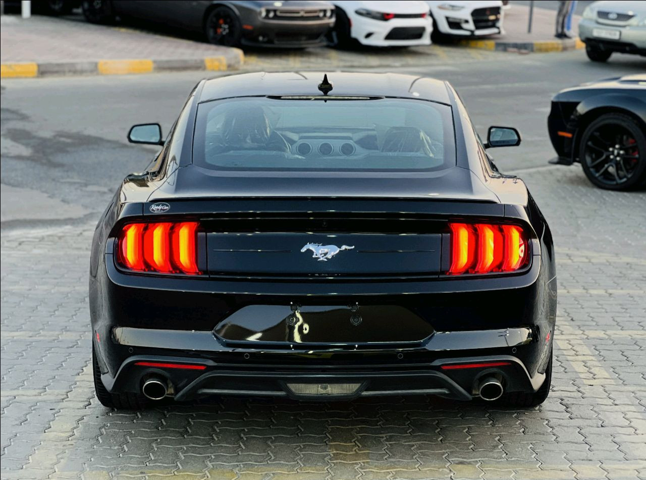Ford Mustang - Image 8