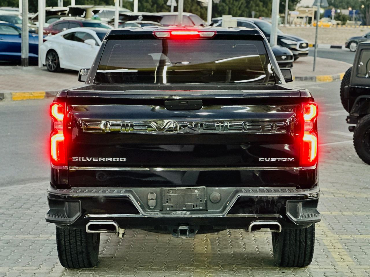 Chevrolet Silverado - Image 8