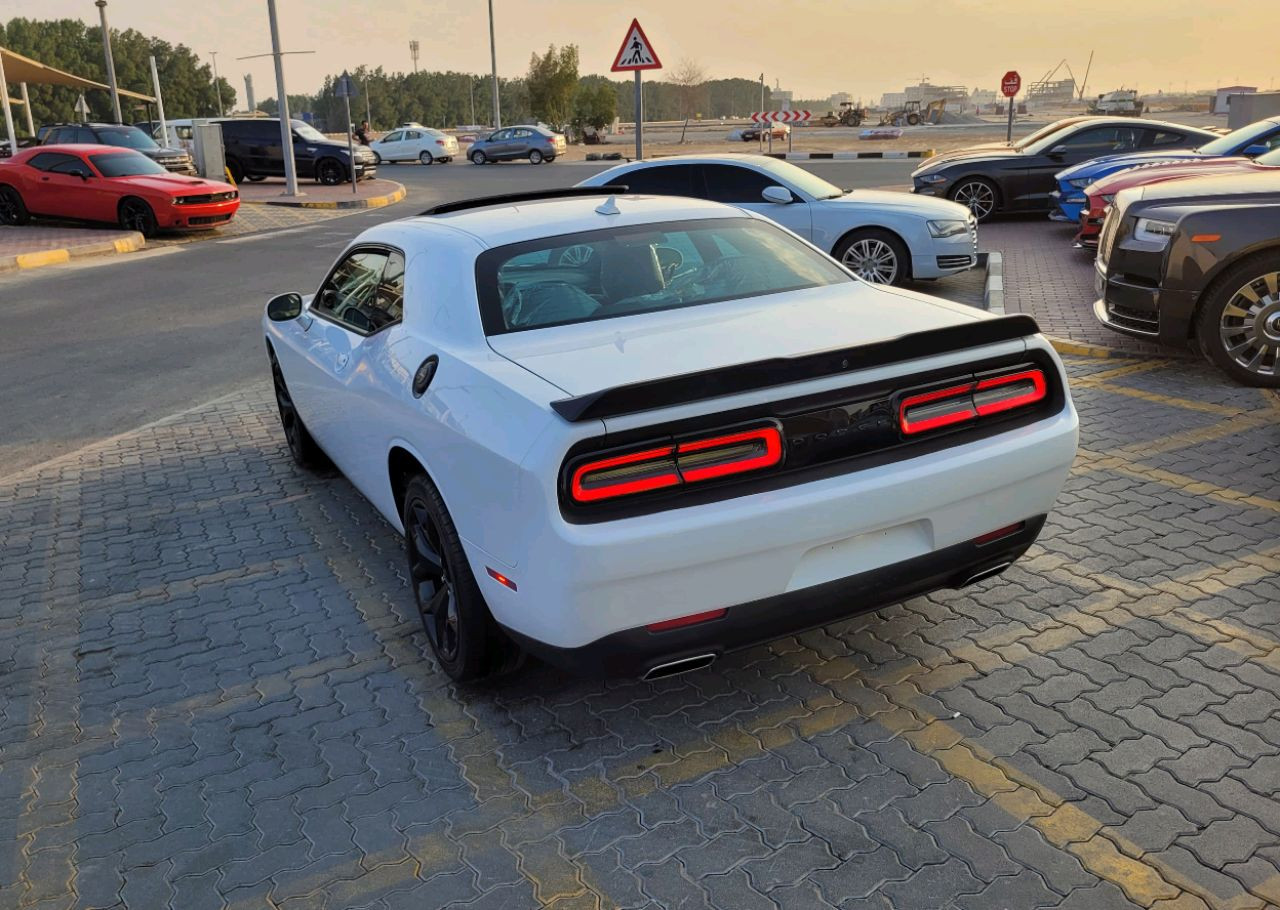 Dodge Challenger - Image 5