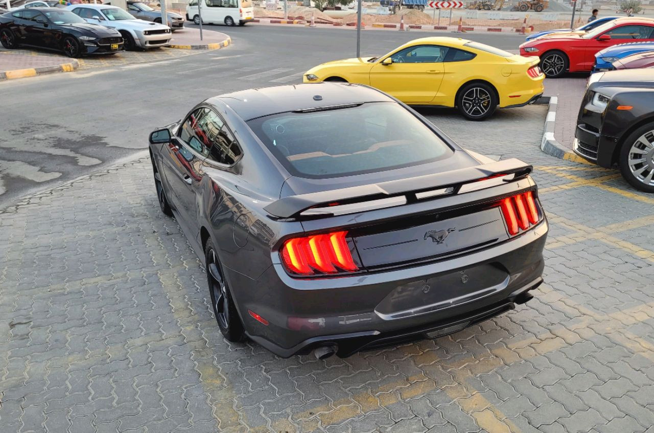 Ford Mustang - Image 4
