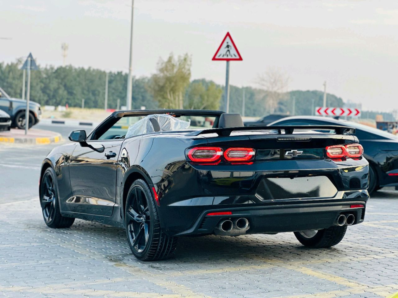 Chevrolet Camaro - Image 8