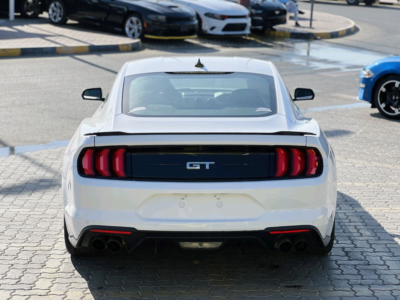 Ford Mustang - Image 7