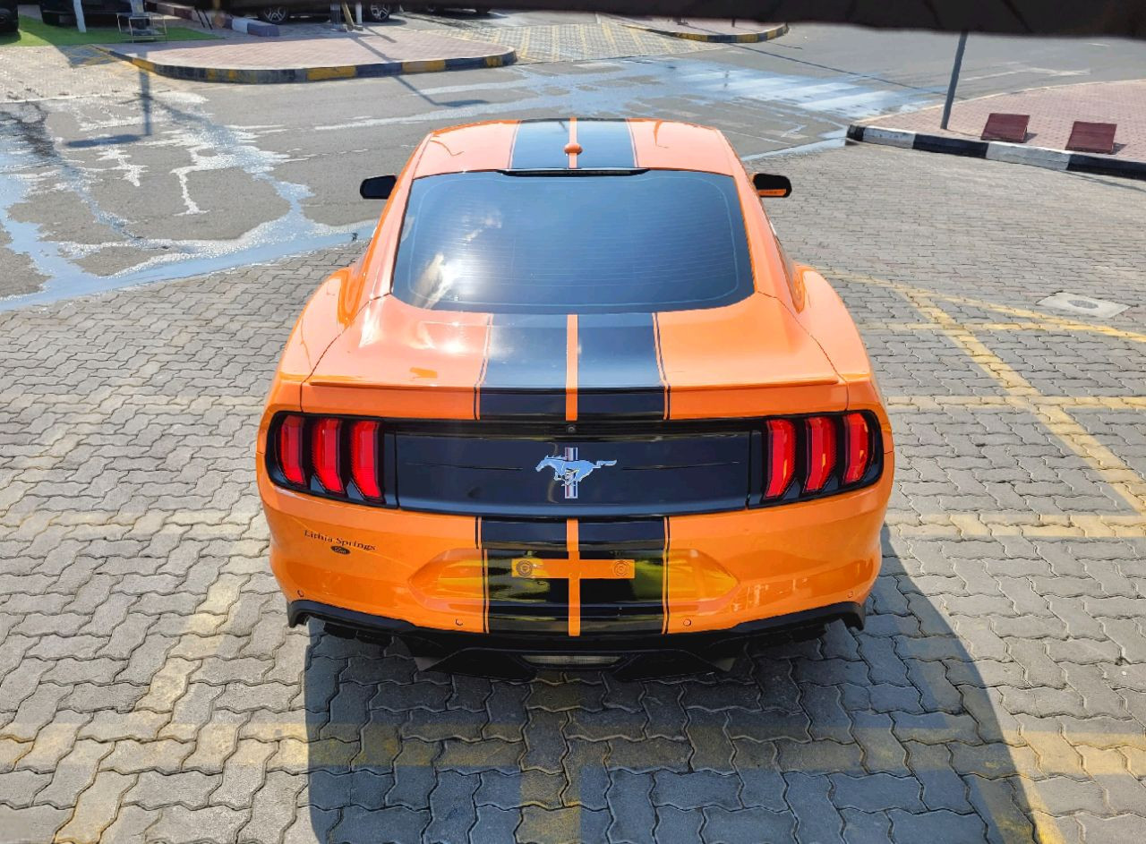 Ford Mustang - Image 5
