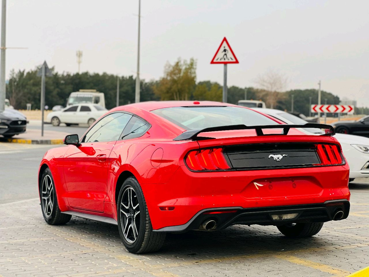 Ford Mustang - Image 7