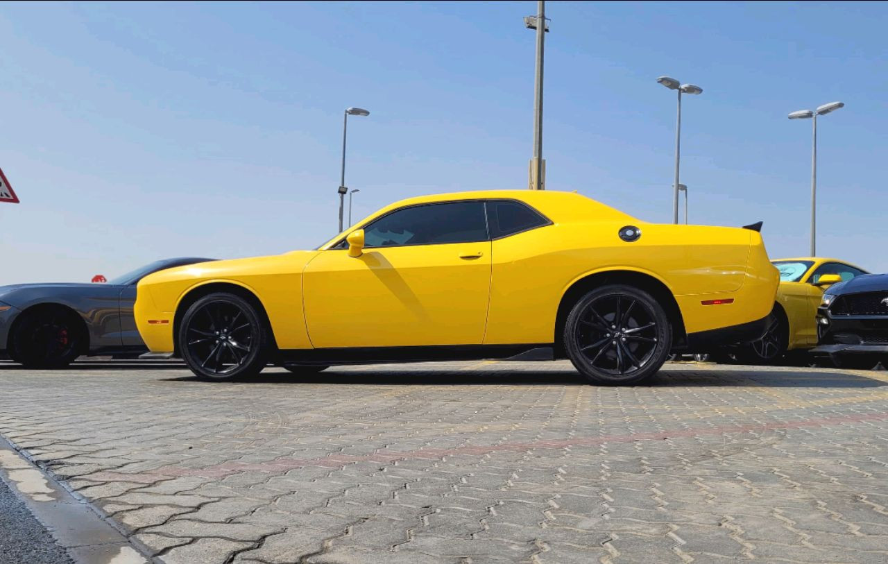 Dodge Challenger - Image 3