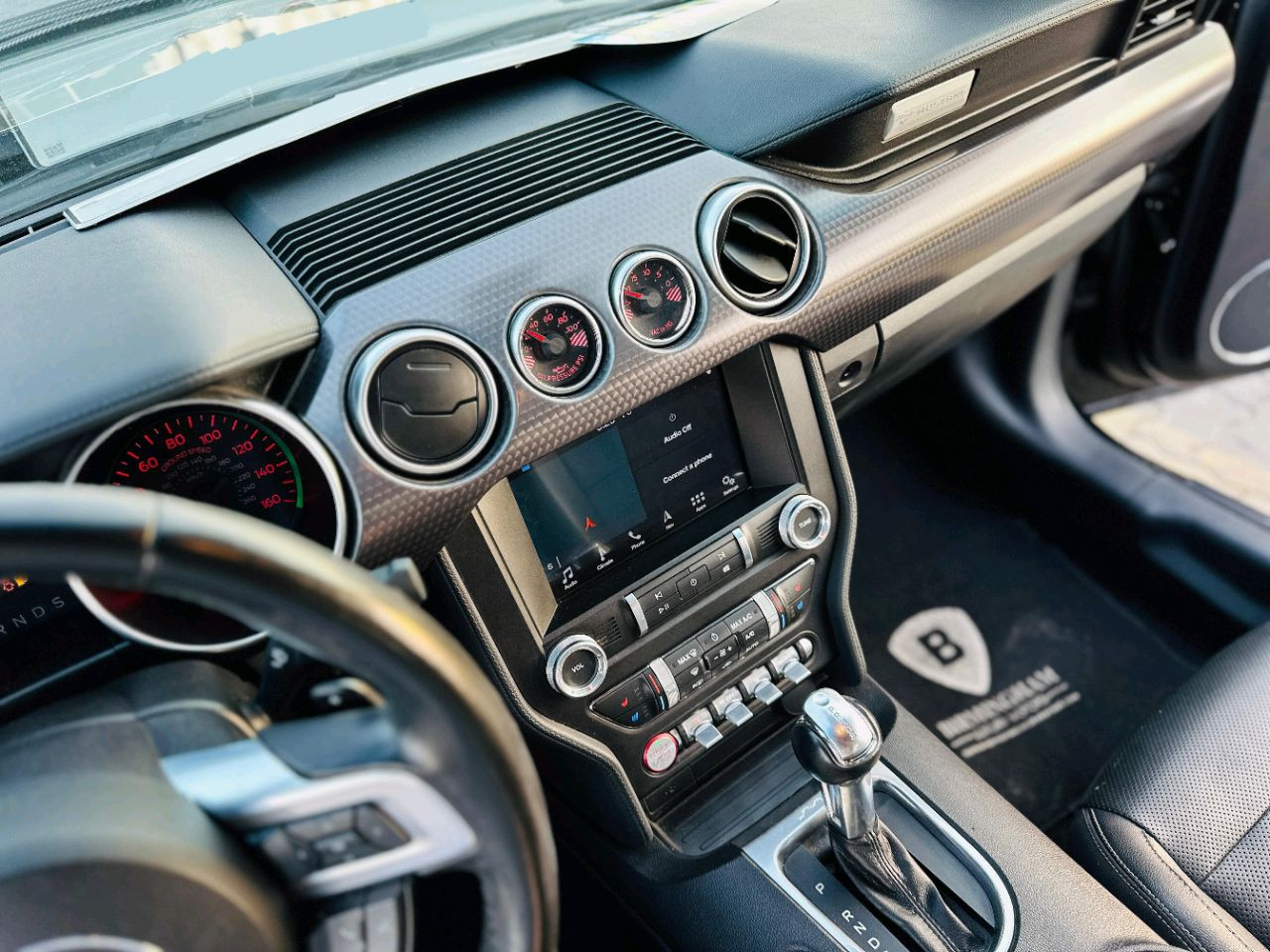 Ford Mustang - Image 11