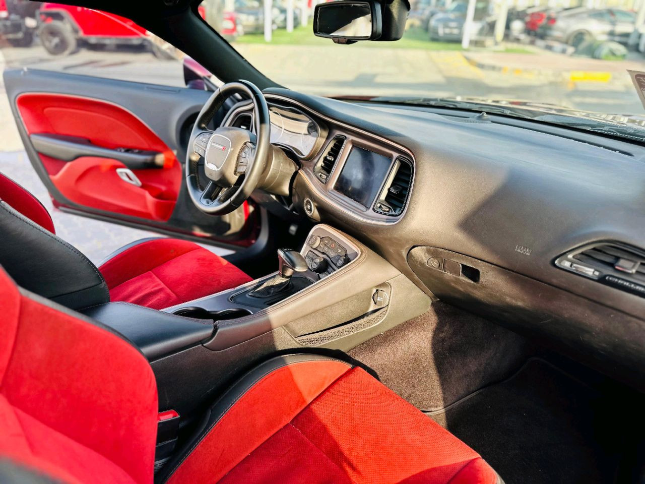 Dodge Challenger - Image 11