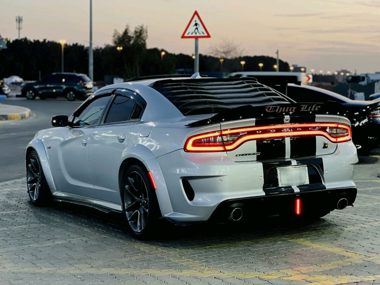 Dodge Charger - Image 4