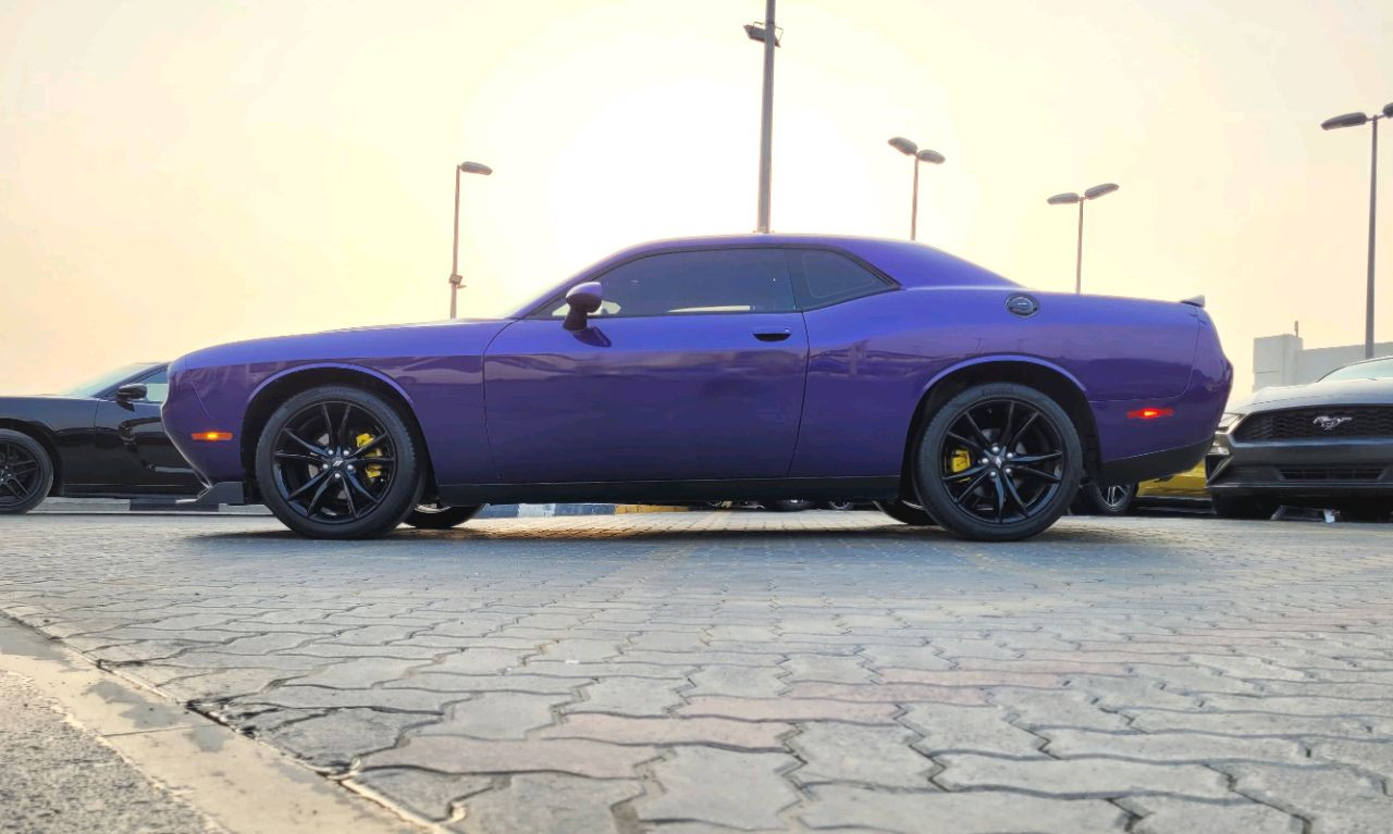 Dodge Challenger - Image 6