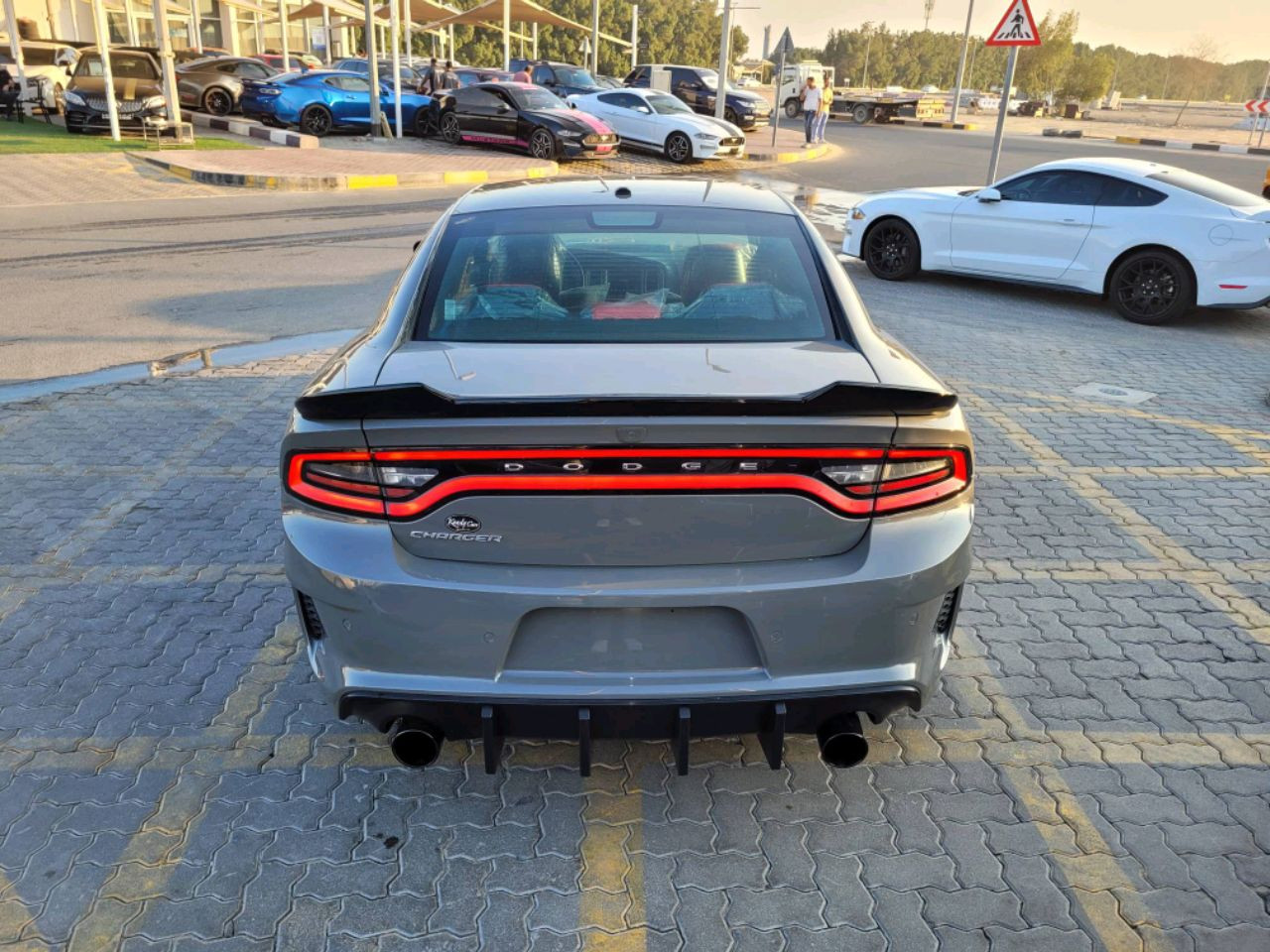 Dodge Charger - Image 6