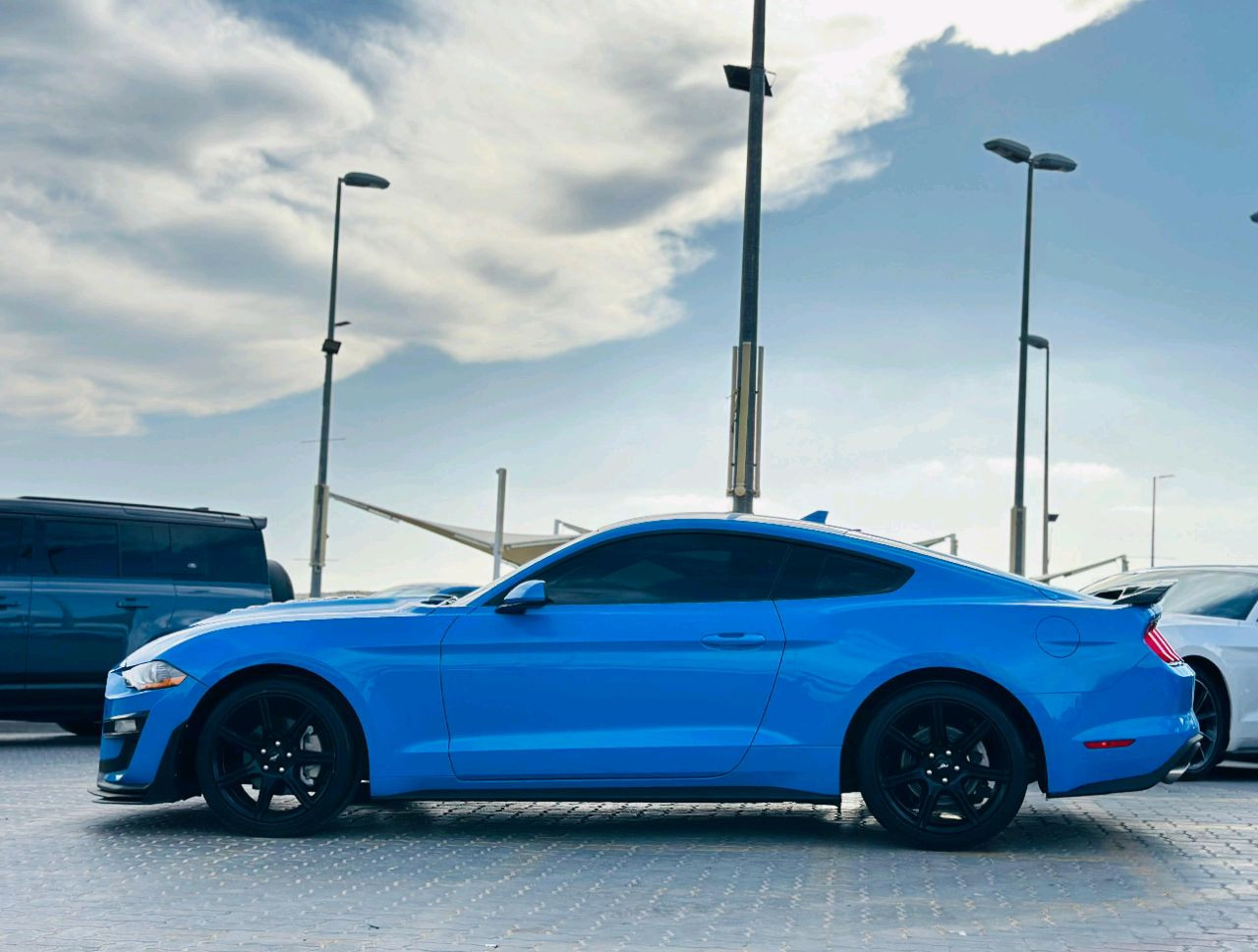 Ford Mustang - Image 6
