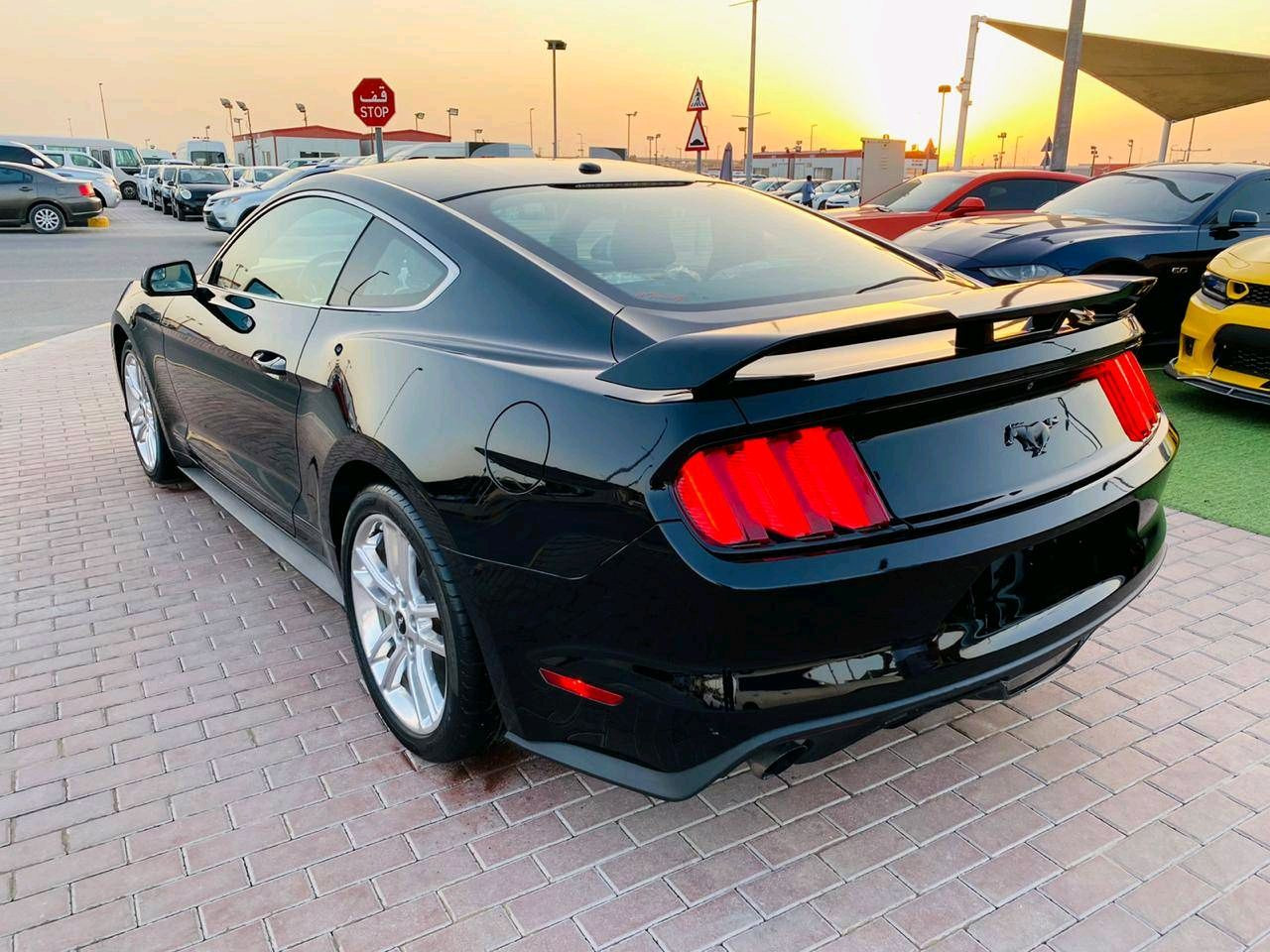 Ford Mustang - Image 3
