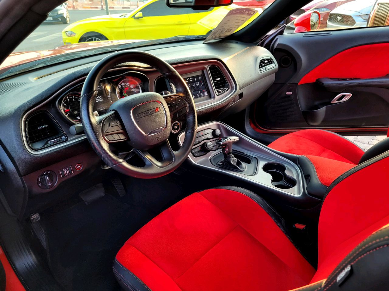Dodge Challenger - Image 9