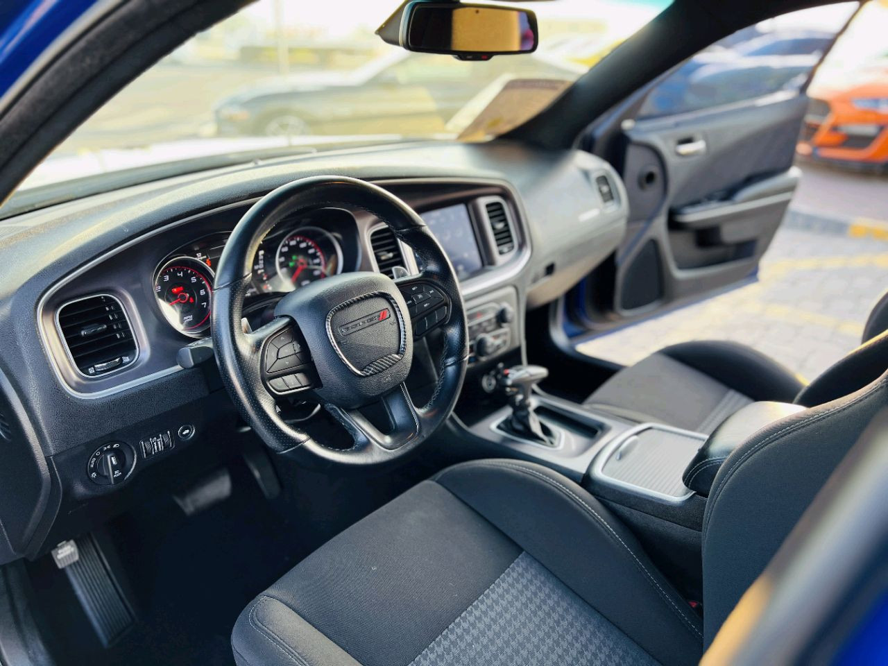 Dodge Charger - Image 9