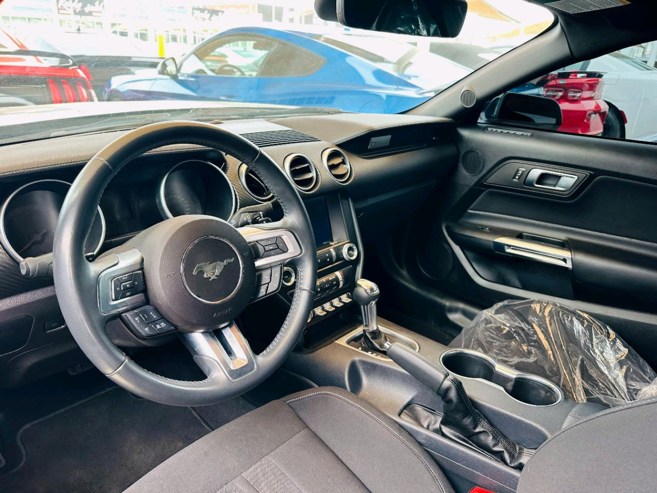 Ford Mustang - Image 9
