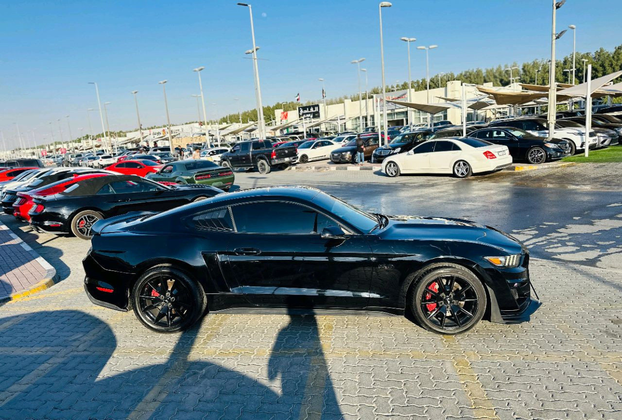 Ford Mustang - Image 5