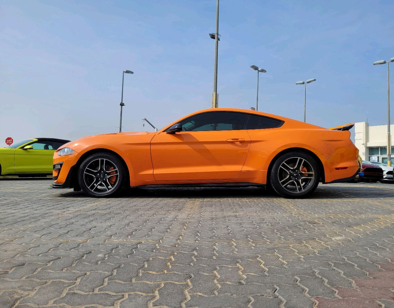 Ford Mustang - Image 4