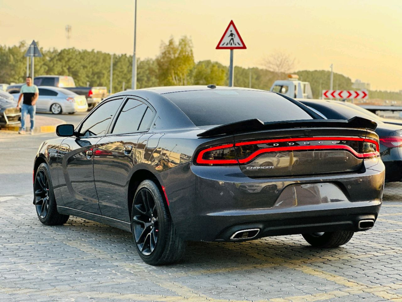 Dodge Charger - Image 7